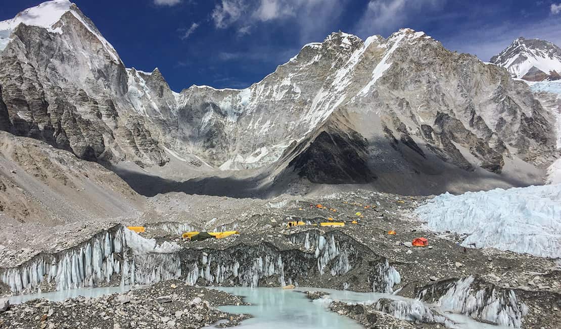 how to trek to everest base camp - a day by day itinerary